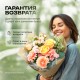5 белых роз в маленькой коробке