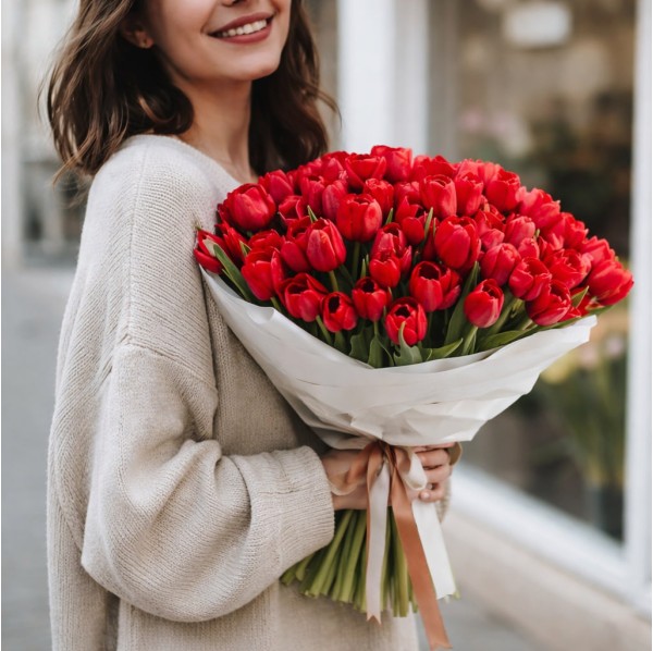 101 красный тюльпан