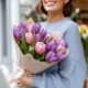 Букет 15 фиолетово-розовых тюльпанов