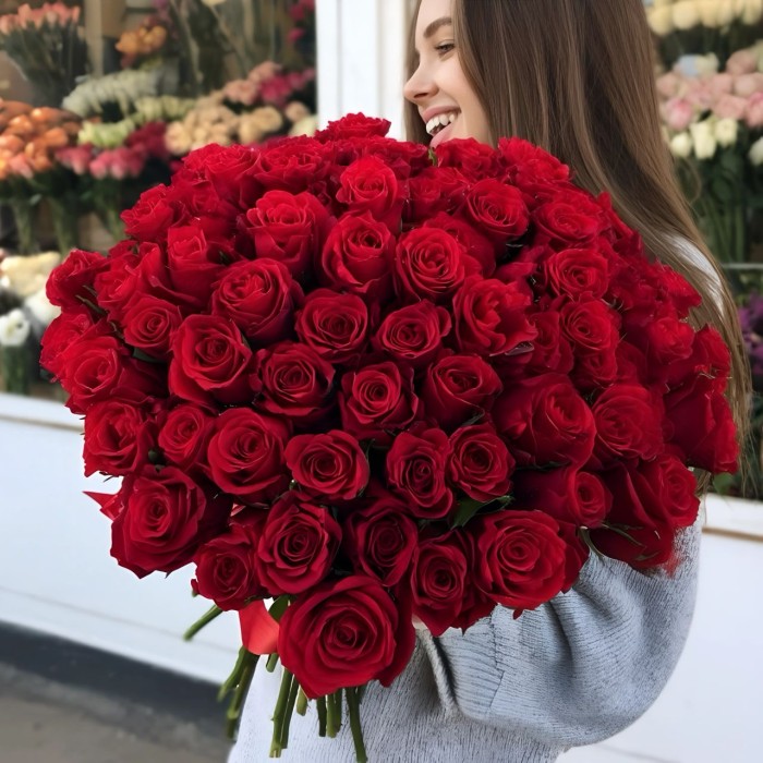 Букет 51 красная роза Кения