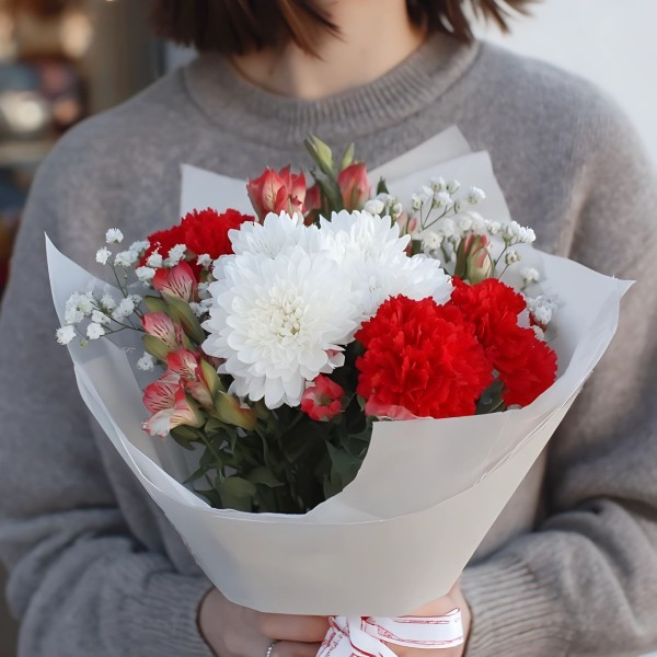 Хризантема с гвоздикой и альстромерией